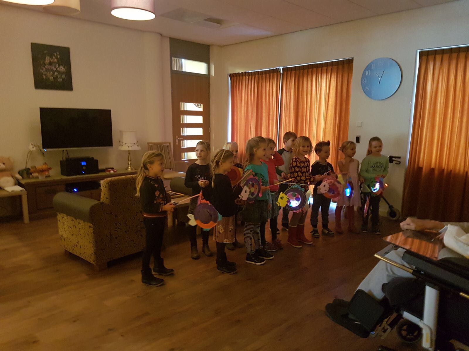 Lampion mee en op bezoek bij de buren